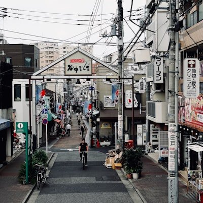 O_Cogitum's tweet photo. 小学生の時、消しゴムのカスを集めて団子にしてた思い出がよみがえった。あれなんだったんだろう🤔 https://t.co/Euy8h2jkVk