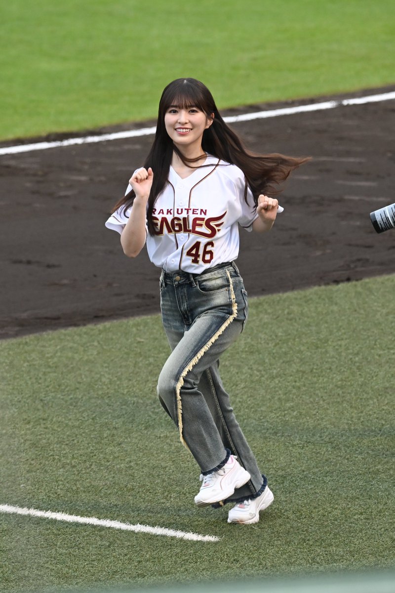 tsuukin_photo's tweet photo. 2026.9.19
東北楽天ゴールデンイーグルスvs福岡ソフトバンクホークス
5回表終了後バズーカタイム
 #小川彩
#乃木坂野球部
#パ・リーグ乃木坂コラボ
#RakutenEagles
#乃木坂46 https://t.co/XesEvQWFGB