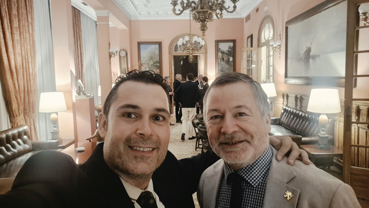 Editorialeas1's tweet photo. Reencuentro con el senador belga @johandeckmyn . Se avecina un 2027 con muchas novedades editoriales. #orania #afrikaners #whitelivesmatter https://t.co/JSm2qn6FcY