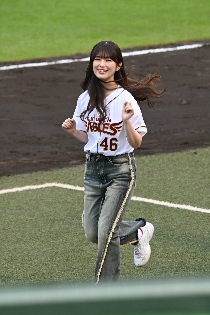 tsuukin_photo's tweet photo. 2026.9.19
東北楽天ゴールデンイーグルスvs福岡ソフトバンクホークス
5回表終了後バズーカタイム
 #小川彩
#乃木坂野球部
#パ・リーグ乃木坂コラボ
#RakutenEagles
#乃木坂46 https://t.co/XesEvQWFGB