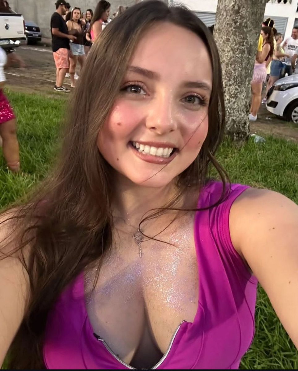 notreal031941's tweet photo. Juliana, bem gostosinha e com uma cara boa pra leitar

#PINTOAWARD #PINTOAWARDS #PINTOSAWARDS #PINTOSAWARD #PEITOSAWARDSS #BUNDAAWARDS #XOTAAWARDS #TROCONUDS #tribute #gooner #goon https://t.co/5uki0P4HPM