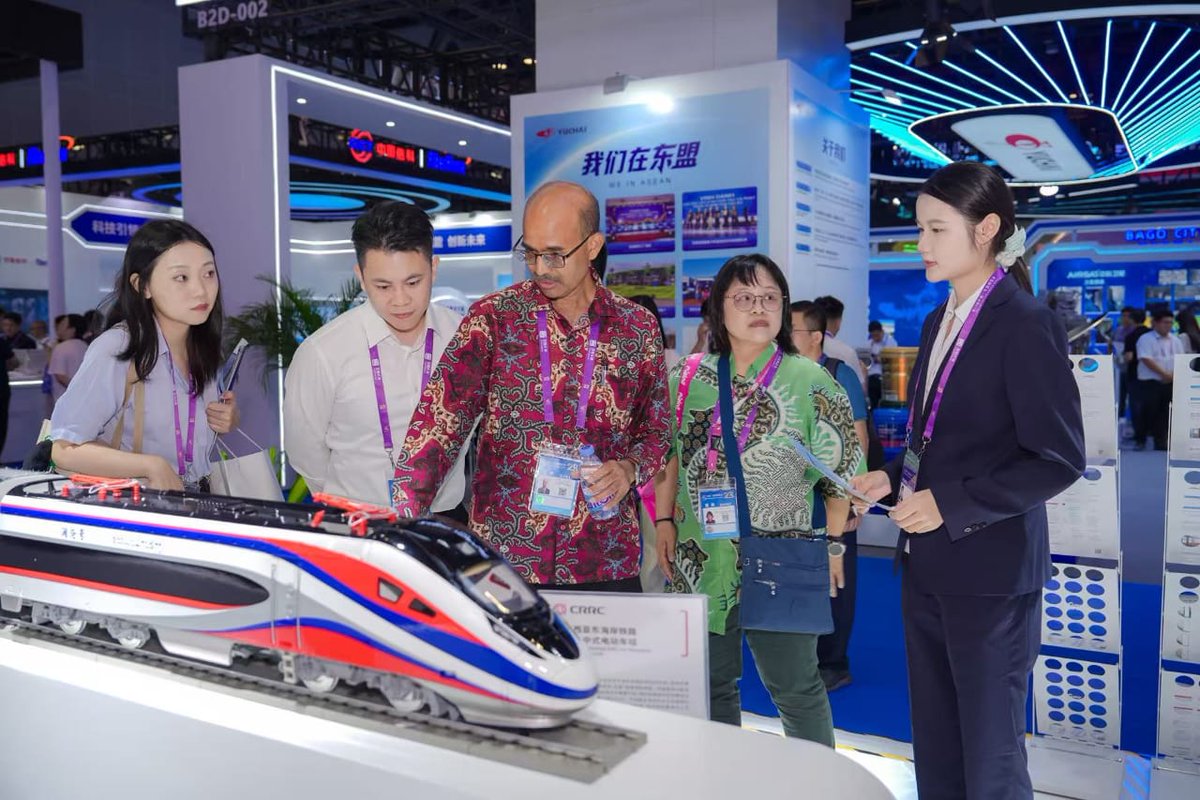 officialmosti's tweet photo. 𝐌𝐀𝐋𝐀𝐘𝐒𝐈𝐀 𝐏𝐄𝐑𝐊𝐔𝐊𝐔𝐇 𝐊𝐄𝐑𝐉𝐀𝐒𝐀𝐌𝐀 𝐓𝐄𝐊𝐍𝐎𝐋𝐎𝐆𝐈 𝐀𝐈 𝐃𝐈 𝐅𝐎𝐑𝐔𝐌 𝐏𝐄𝐌𝐈𝐍𝐃𝐀𝐇𝐀𝐍 𝐓𝐄𝐊𝐍𝐎𝐋𝐎𝐆𝐈 𝐃𝐀𝐍 𝐈𝐍𝐎𝐕𝐀𝐒𝐈 𝐊𝐎𝐋𝐀𝐁𝐎𝐑𝐀𝐓𝐈𝐅 𝐂𝐇𝐈𝐍𝐀-𝐀𝐒𝐄𝐀𝐍 𝐊𝐄-𝟏𝟒 

https://t.co/gsl9Wep7xF https://t.co/9J7IlQVBk5