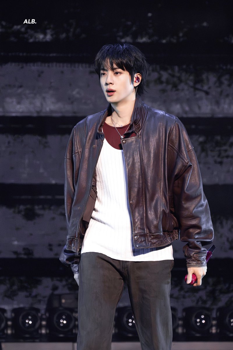 ALittleBraver92's tweet photo. 260918 I-heart radio Festival HD

#방탄소년단진 #김석진 #석진 #진 #BTSJIN #JIN 
#BTS_WORLDTOUR_ARIRANG
@BTS_twt https://t.co/EYDn4gMDN2