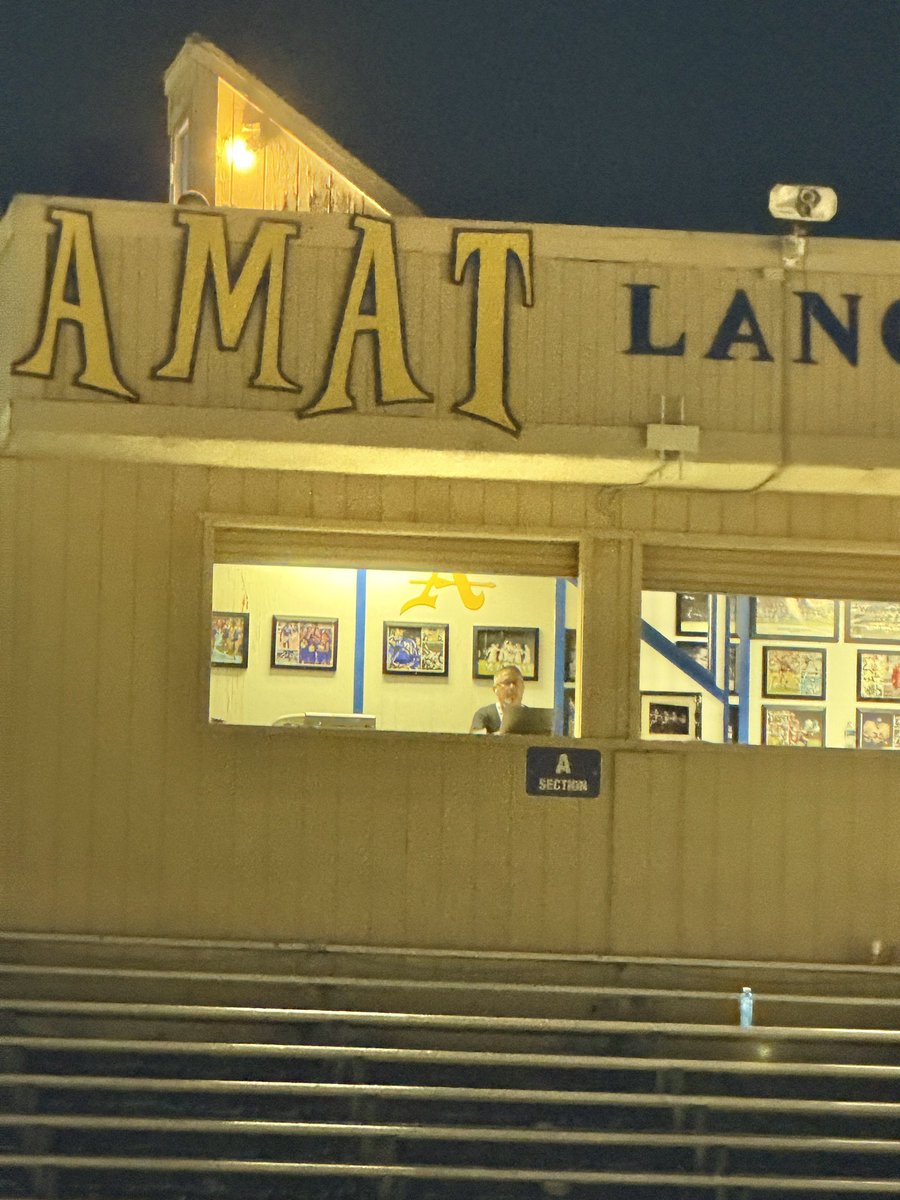 CoachRix's tweet photo. @SGVNSports @SGVNSports burning the midnight oil #Booked #Legend https://t.co/panOYMZRdO