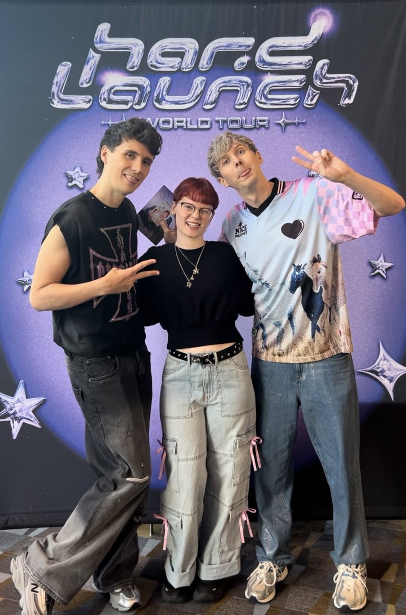 ranbluue's tweet photo. Me and my good phriends Dan and Phil https://t.co/TVmCH1WOXt