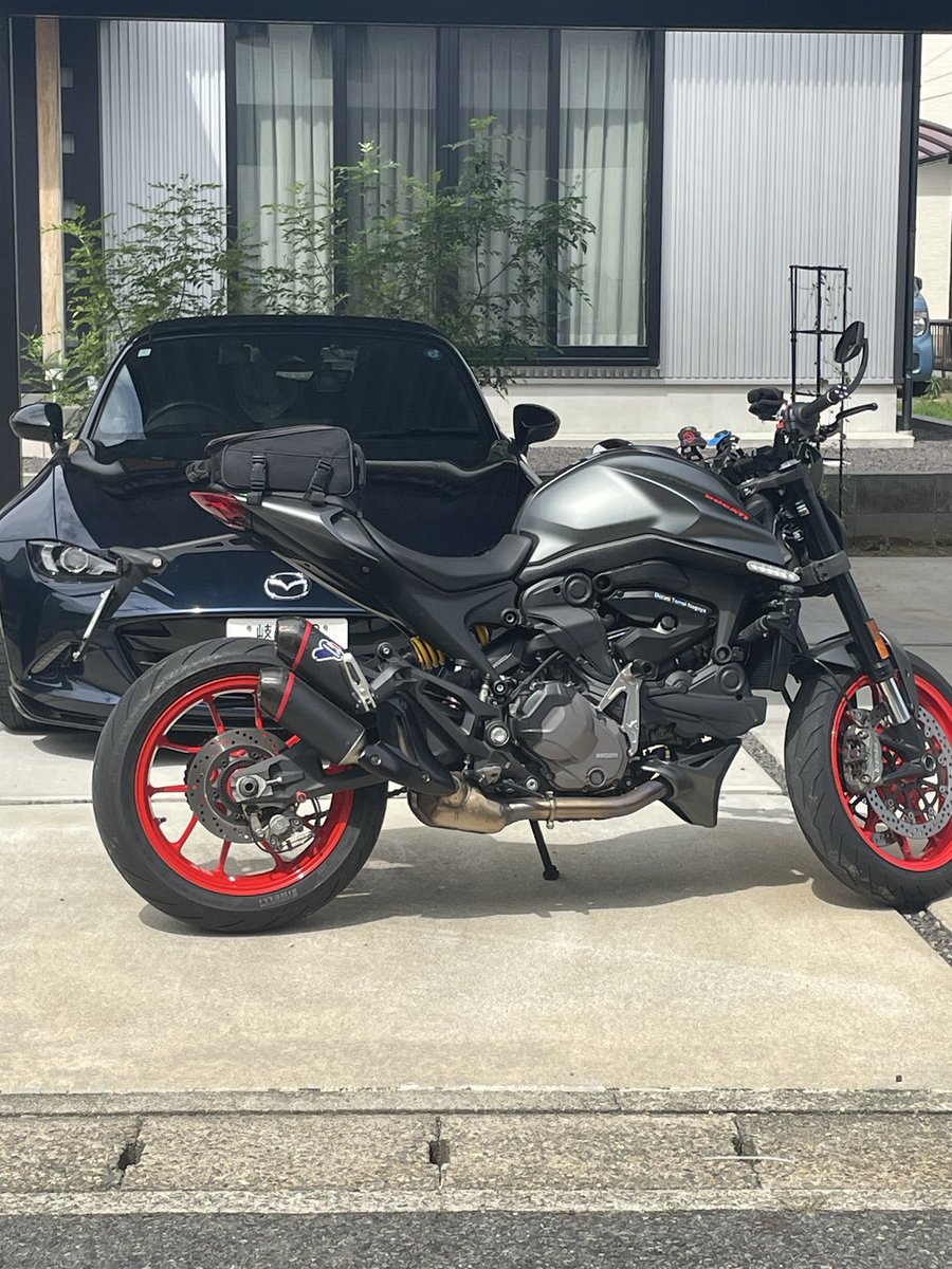 E61TOjIDCa3b2RK's tweet photo. 点検
久しぶりにモンちゃんに乗りました💦
#ducati
#ドッカティモンスター
#monster937
#ロードスター
#NDロードスター https://t.co/CAMK5G0pBB