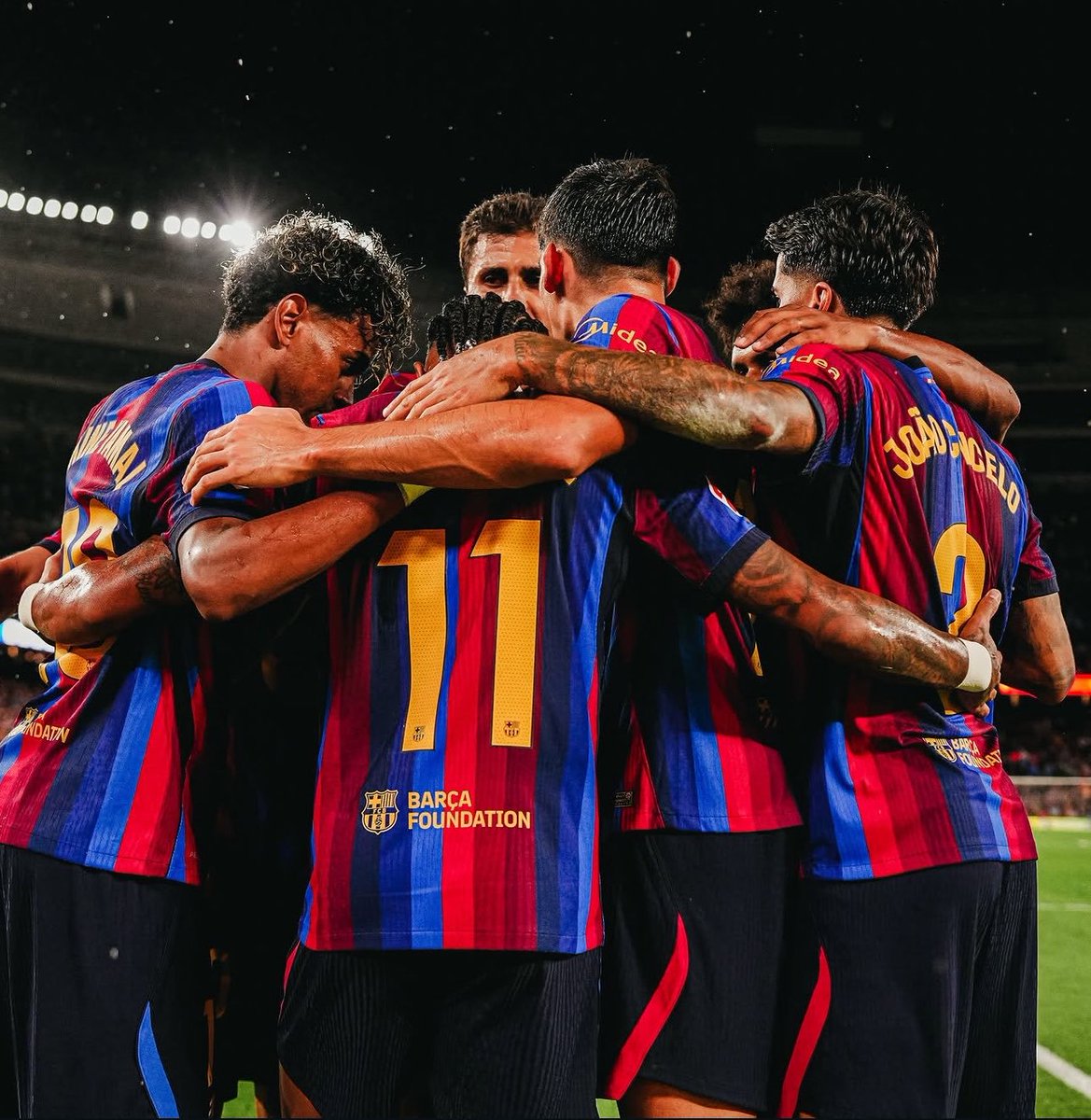 0nlyRice_'s tweet photo. مرادف الأيام السعيدة هو اليوم
الذي يلعب به ارسنال وبرشلونه ❤️
#arsenalday #barcaday https://t.co/1tqk5D7g8v