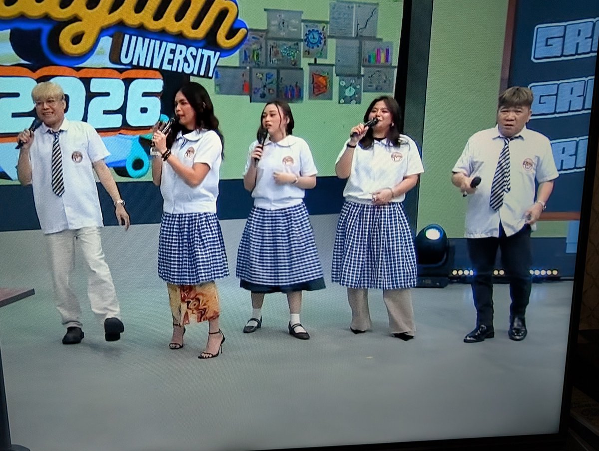 DungoCece's tweet photo. BULAGAAN GROUP (1)  ROVANIEM 
@mainedcm  @milesocampo #carren #allan K #Iann red🎤🎤🎤🎤🎶🎶🎶🎵🎵🎵🎼🎼🎼😂😂😂😂😂
@mainedcm #MaineMendoza
#MaineMendozaAtayde
#EatBulaga
💛💛💛💛💛💛💛💛💛💛💛💛💛💛💛 https://t.co/PmxDZge0vM