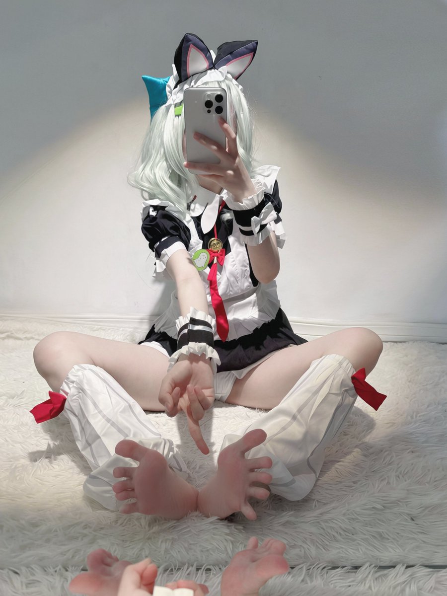 huyaodawo's tweet photo. 看脚的要被鄙视 https://t.co/qxIU7rPydl