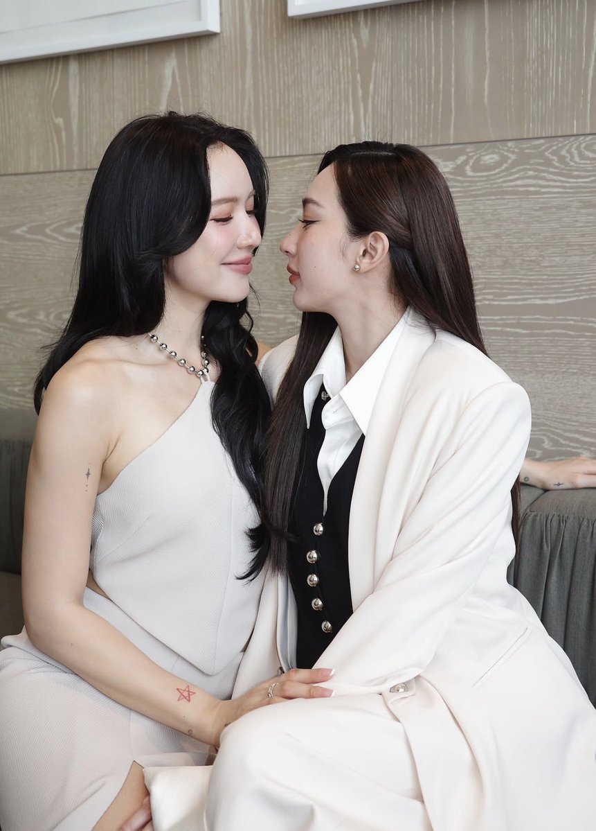 Tawanlove_555's tweet photo. วันนี้เมื่อปีที่แล้ว....หมาเด็กกะพสคส🐈‍⬛🐶คิดถึง🥺🥺🥺 https://t.co/XtajH9eH4W
