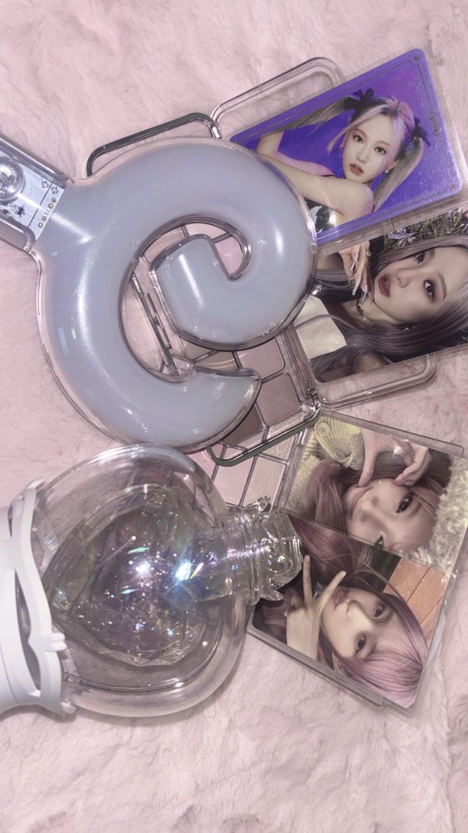aen2o's tweet photo. 에스파아이브다너무보고싶지만
마이분들이랑다이브분들이너무보고싶네..

#아이브 #에스파 #마이 #다이브 #콘서트 https://t.co/wMzD3G3qLv