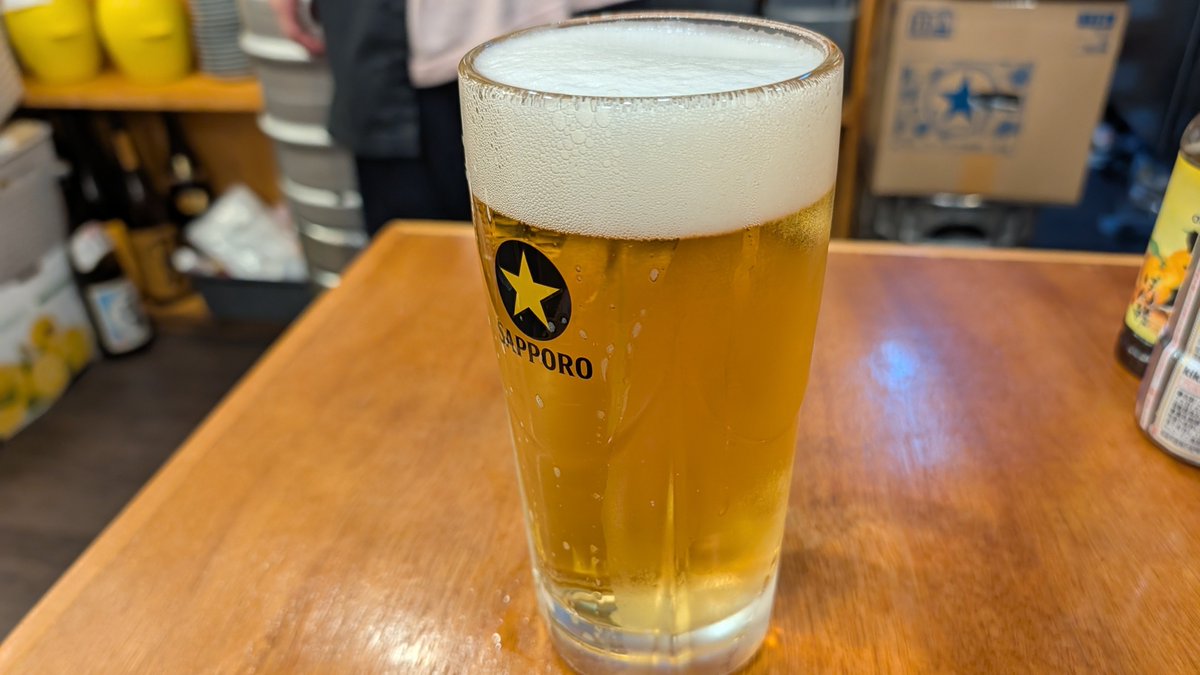 honetan's tweet photo. 散歩に出かけてみたものの、ずっと雨でテンション上がらず。もう🍻 https://t.co/rP8YEev9kp