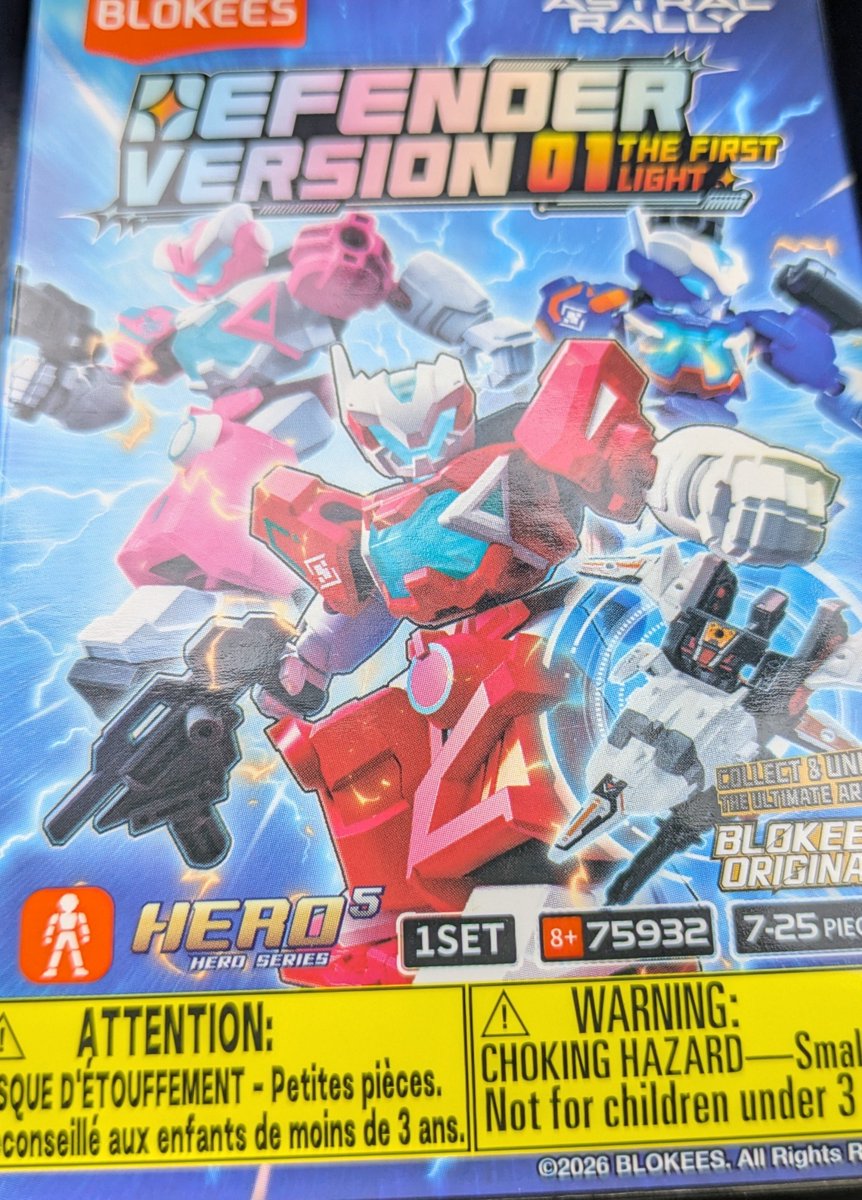 Cider_35p78's tweet photo. トイザらスで面白そうなブロッキーズが売ってたので3個購入
海外のアニメかな？と思ったらカスタマイズを売りにしたオリジナルシリーズらしい https://t.co/QcaY6BGJ8d