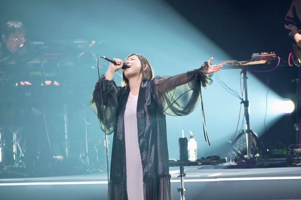 Ayaka_1218's tweet photo. 20th ANNIVERSARY LIVE TOUR 初日
来てくれたみんな、ありがとう！！
まだ余韻が残ってる
最高の時間だった😭✨
みんなの顔見て感極まった😭
さぁー、はじまったよー！！次は仙台！
#絢香20th https://t.co/eV3HUkRhJ9