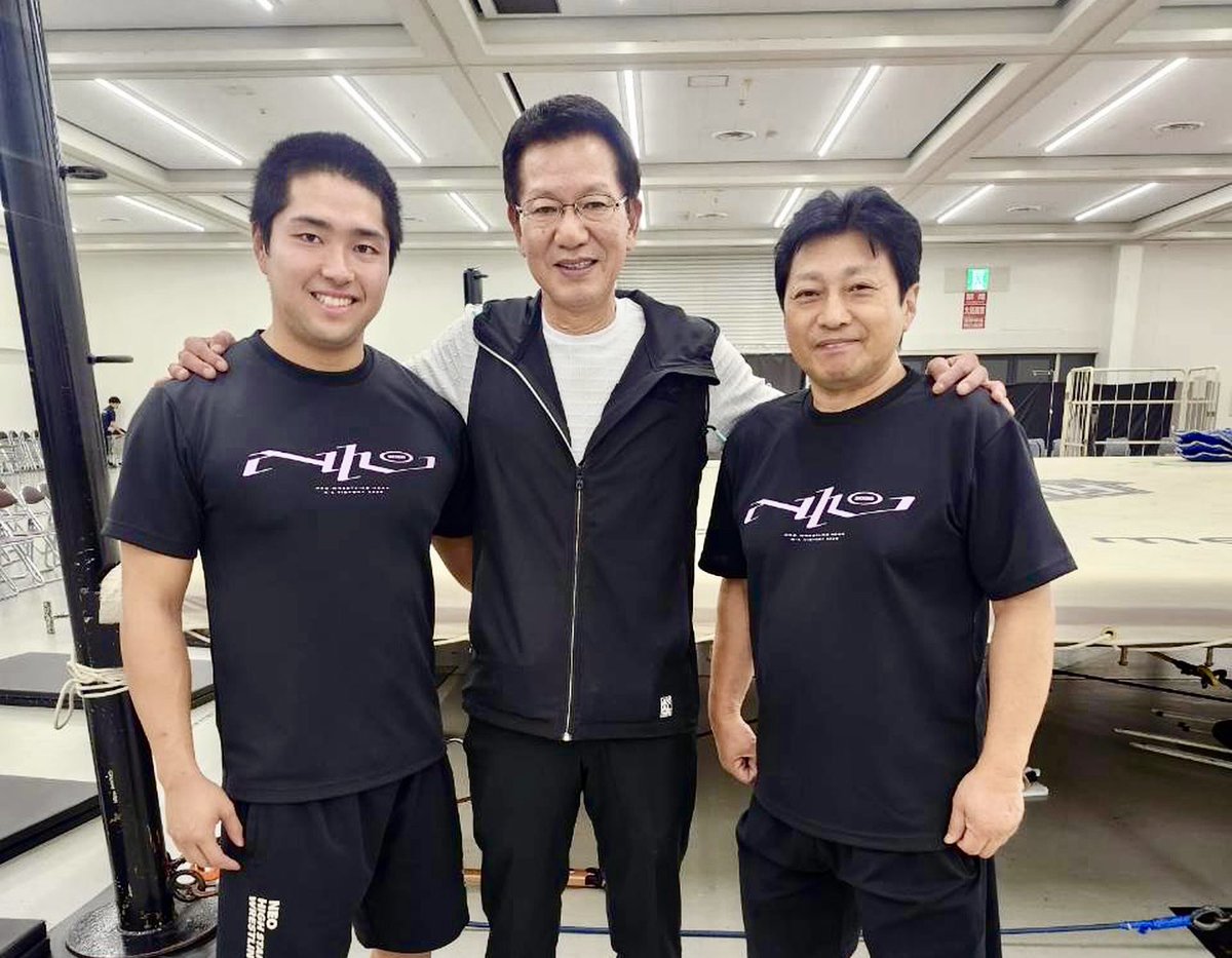 noahhukuda's tweet photo. 17日の広島大会試合後に元広島カープの大投手"大野豊さん"と並木選手と一緒に撮影をさせていただきました！
大野さんは、NOAHの広島大会に以前からよくご観戦に来てくださっております！
ありがとうございました！
#noah_ghc  #大野豊 さん https://t.co/3hKkJ0KAla