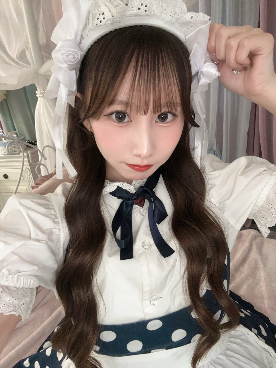 reo__honey2's tweet photo. コンカフェ衣装と、周年衣装の青着れた🥹💙💙 https://t.co/nILQnTPboP