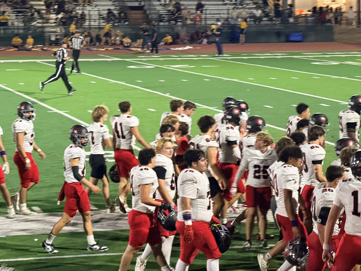 LaKesha_Drinks's tweet photo. Ending the week with Friday night lights and a @gobowiebulldogs WIN! @AISDAthletics @Secondary_AISD https://t.co/HT3RNecOsv