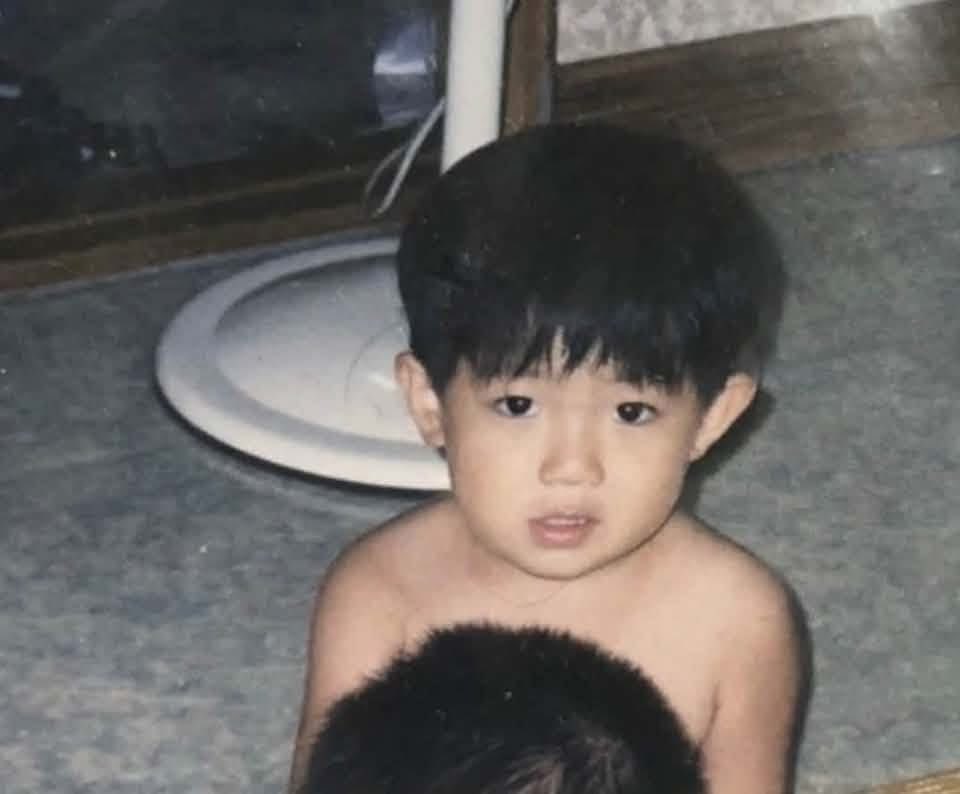 advog3's tweet photo. Turns out, growing up happens in the blink of an eye.
#parksiwoo #박시우 https://t.co/m6zU5MY09t