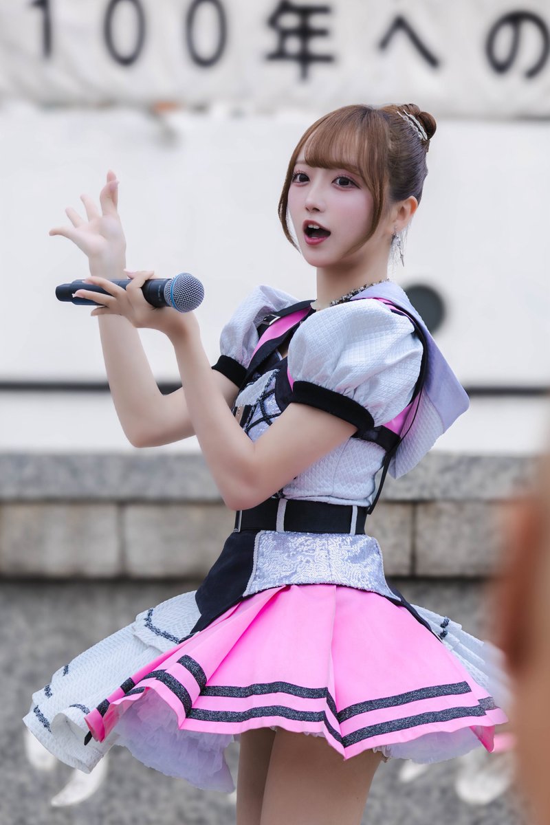 hibino_meina's tweet photo. スカートが生きてる https://t.co/yuVrnL4Msp