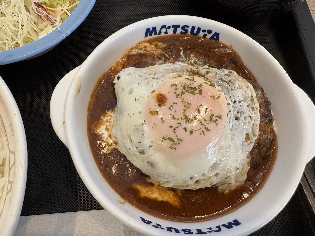 tmhy2013's tweet photo. ランチ松屋エッグブラウンソースハンバーグ定食200g1280円
またまたお腹いっぱい🈵ハンバーグ肉肉しい😋🤤

#松屋
#ブラウンソースハンバーグ https://t.co/Uivlb4KmUh