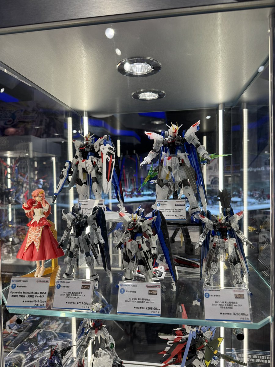 asto_rei's tweet photo. 限定ガンプラ
値段でビビった https://t.co/8vM3Ih8dfx