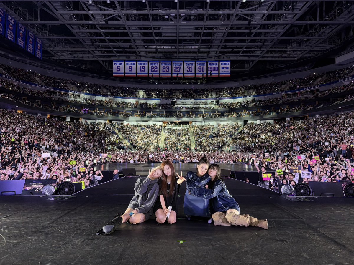 aespa_official's tweet photo. 2026-27 aespa LIVE TOUR - SYNK : COMPLæXITY - in #ELMONT

#aespa #æspa #에스파
#SYNK_COMPLaeXITY
#aespa_SYNK_COMPLaeXITY https://t.co/vywnWrmFkJ