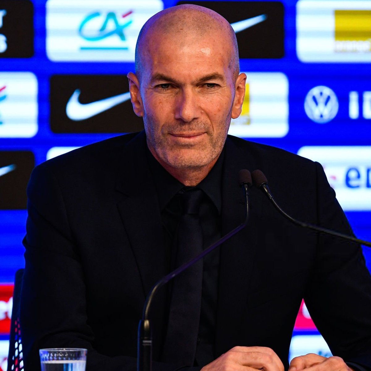 footballxtraa_'s tweet photo. 🔥 𝗛𝗢𝗧 𝗧𝗔𝗞𝗘: Zinedine Zidane is exactly what the French national team needs to maximize the youth potential and secure a golden age of trophies. https://t.co/k1H0GNg5J9