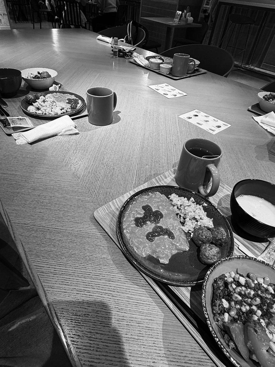 clover_aki's tweet photo. 女子会☕️ https://t.co/zeXgj3r4Td