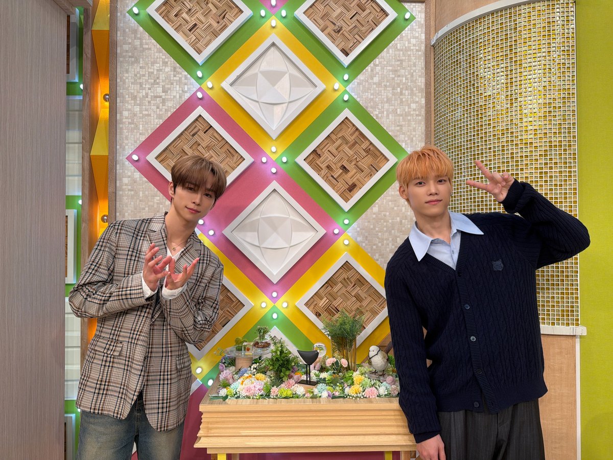 official__INI's tweet photo. [📸] 2600919
CBCテレビ
「#花咲かタイムズ」

#木村柾哉 #後藤威尊 が出演しました🐉🕊️
ありがとうございました！

@cbc_hanasaka
#INI #Todays_INI https://t.co/n1695SmtRj