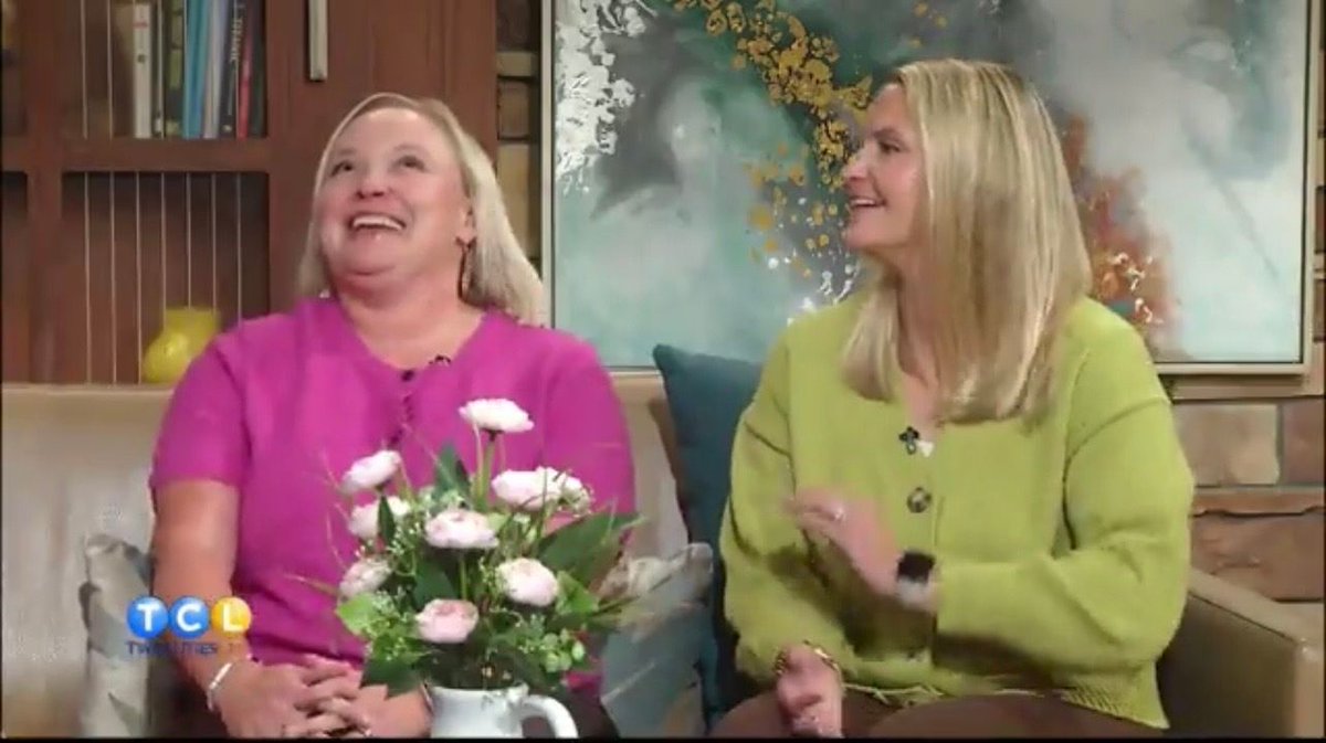 JodiLivon's tweet photo. Two Sisters, One Reading! I was on TV today…I love Twin Cities Live!
https://t.co/QLVKmZACIX #intuitivereading #twincitieslive #Friday https://t.co/9mbArvQ5Rb