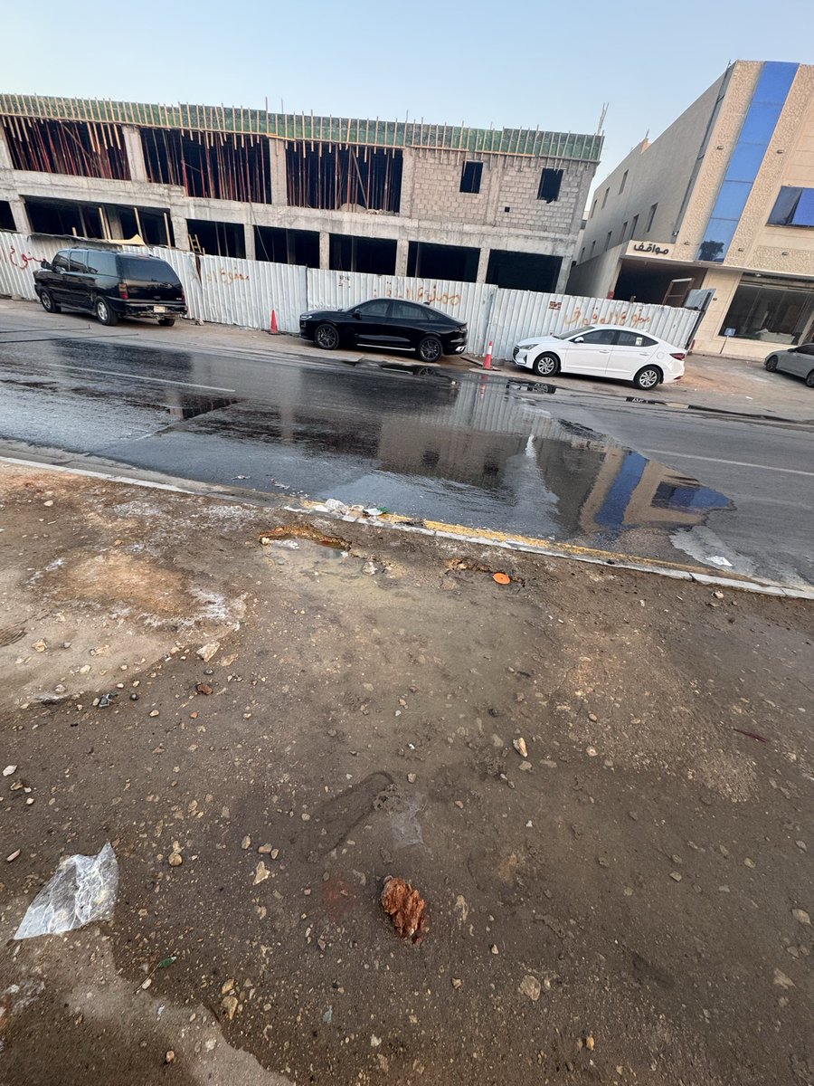bandrbin2030's tweet photo. @AlfadleyA يامعالي الوزير نعاني من موقع بحي الخليج كل اربع شهور انكسار ومياه مهدره
وكل مرة يحصل اهدار المياة ويتضرر الحي بانقطاع المياة لفترات الصيانة الطويلة 
نأمل النظر في معاناتنا 
@swa_gov 
@nwc_media https://t.co/dWhoLt3z4x