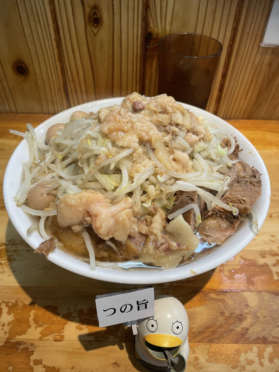 zabeo1001's tweet photo. らーめん　つの旨
小ラーメン（300g）🍜豚増し🐷
味付うずらの玉子🥚×2（6個）

10時45分に早開けあざっす🙏
極上の非乳化スープうめぇ〜🤤
旨味が奥深いのよ🤩
口の中に残る旨味の余韻がたまらない🤤
極厚なのにトロけるバラ肉🐷に
肉肉しい腕肉🐷
２種の部位の食べ比べも良き👍
最高な一杯あざした🙏 https://t.co/hq30WoMFDn