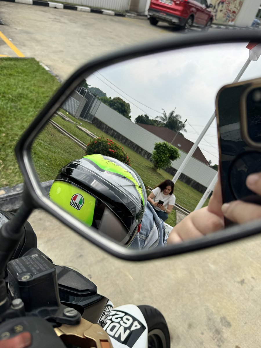 zwart392's tweet photo. First ride with kekasih. Practice. https://t.co/n7HvHqaOG2