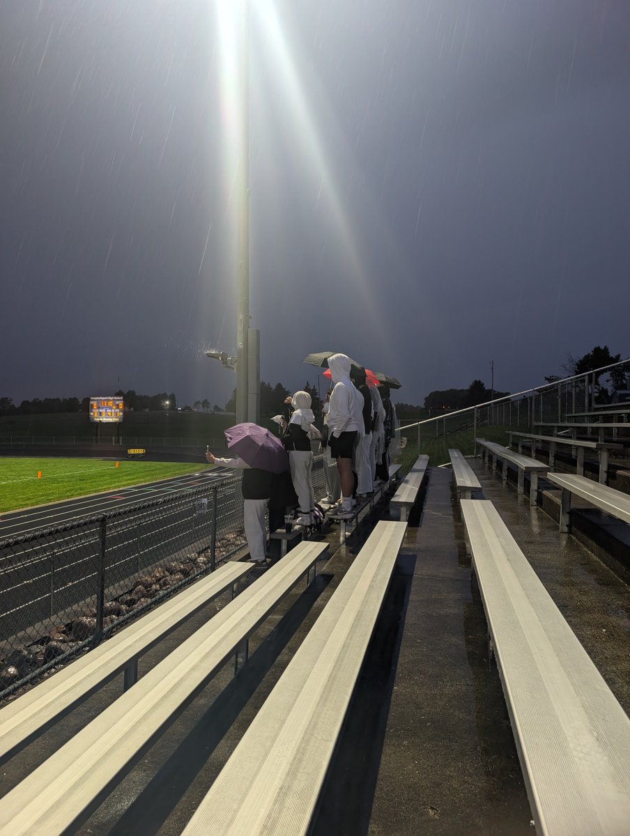 SaraDeckerepcf's tweet photo. Thanks to the students that were troopers and showed up! 🌧️

#FN5GL
#Entry https://t.co/AosKbblSM2