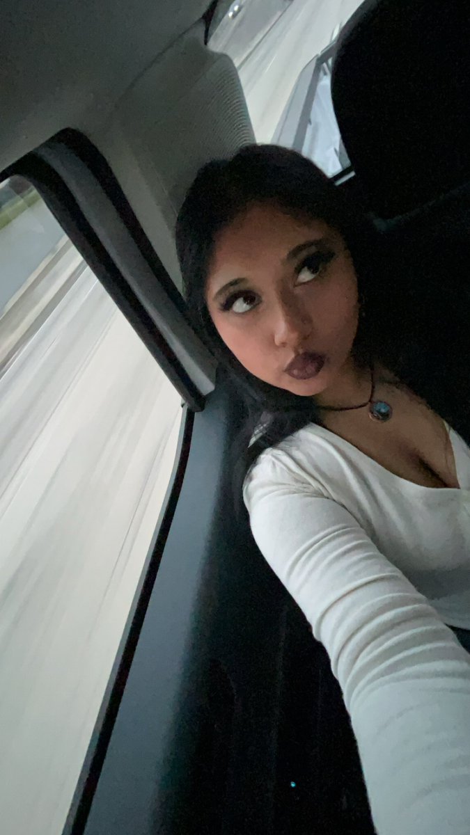 st4rdustluna's tweet photo. ⋆˚꩜｡⋆ youre going to send your entire paycheck to your fav indian brat ⋆˚꩜｡⋆ https://t.co/HIyXT361mK