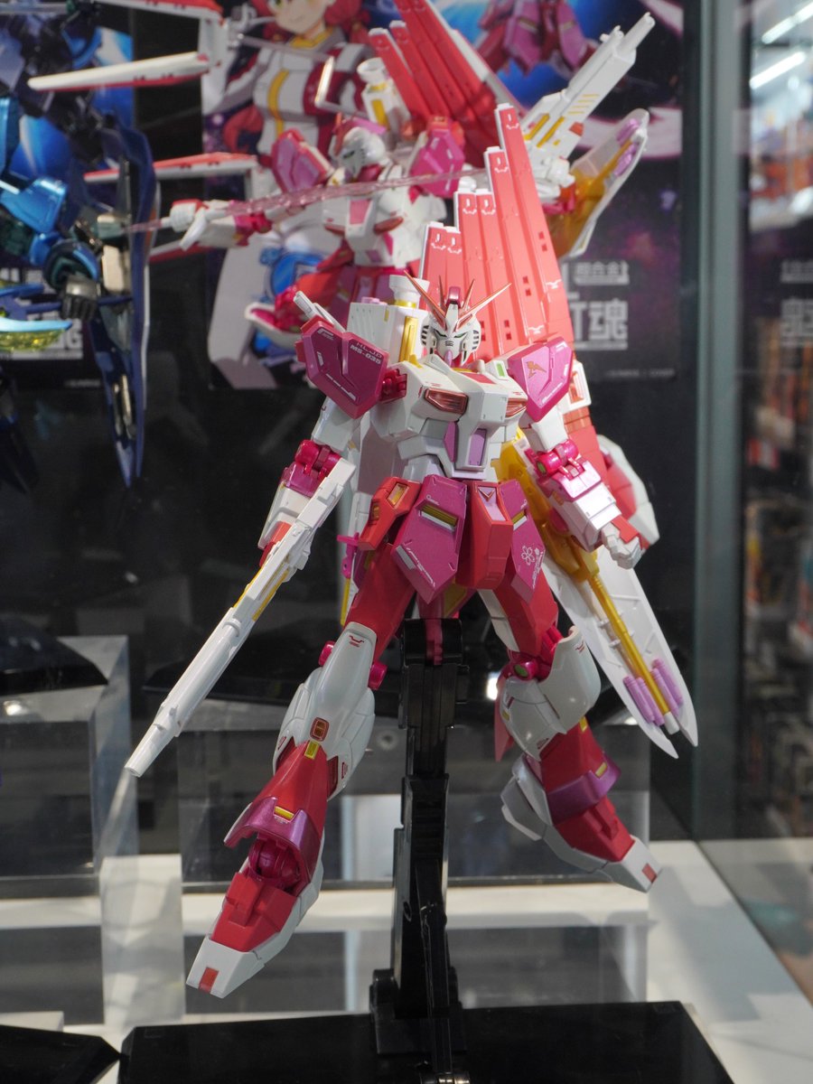 tamashii_tnt's tweet photo. 📢魂ストア東京 展示情報🆕

「GUNDAM」×「hololive production」
スペシャルコラボレーションアイテムが登場✨

🌸METAL ROBOT魂 ＜SIDE MS＞ νガンダム【さくらみこVer.】
🔗https://t.co/WOHTiRLNZV
☄️METAL ROBOT魂 ＜SIDE MS＞ サザビー【星街すいせいVer.】
🔗https://t.co/rKnvVtvzeP

シールドなどにスペシャルコラボレーションのマーキングが施されています！
さらに、オリジナルデザインの専用台座が付属する豪華仕様✨

魂ウェブ商店にて予約受付中！

当店は
🚋JR秋葉原駅 電気街口より徒歩1分👣
🆓入場無料 📷店内撮影OK

皆さまのご来店をお待ちしております！

#ホロライブ #さくらみこ #星街すいせい #ガンダムフィギュア #ROBOT魂 #魂ストア東京