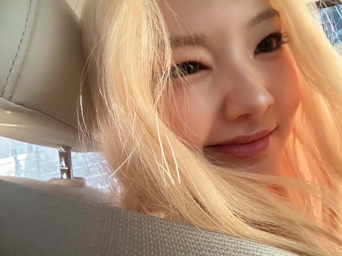 ddduuge's tweet photo. 내서희공주 존예셀카몬데 (ㅠuㅜ)… ♡♡♡ https://t.co/c30E3dWIx2