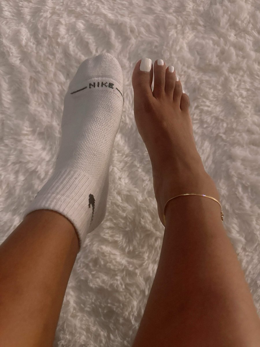 prncessjas_'s tweet photo. On or off? 💕

Findom toes feet femdom https://t.co/EwwSdsqp1g