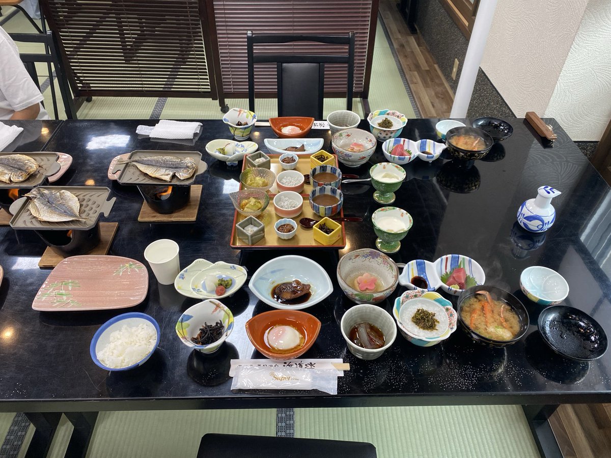 kool_jp_'s tweet photo. 遊覧船で青の洞窟観光

浜道楽さんは朝ごはんも豪華₍₍ (ง* ॑꒳ ॑*)ว ⁾⁾
リピ確定です(⸝⸝⸝´꒳`⸝⸝⸝) https://t.co/Y8MclTIUTh
