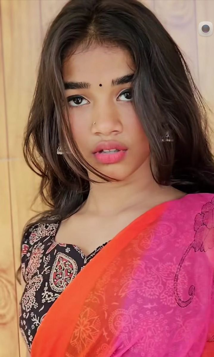 kasinkaamam's tweet photo. Potti lanje poddhu poddhunne already hard unna modda ni inka hardd chesthundhi aa letha peddhaalu letha muddi uputhu Abba raave naa modda meedha kurchoni egarave dhanni istam ochinattu cheeki cheeki nalli bokka la rasam thaagey 😩💦 https://t.co/1VufRngKWU