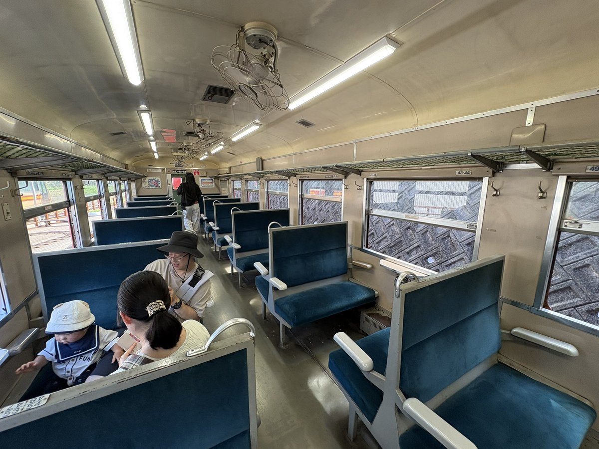 tottorimiki's tweet photo. 有田川鉄道交流館の体験乗車してきた。たった200円で保存車両に乗れるのは、このご時世で凄すぎ！
でもシルバーウィークなのにガラガラだったので、皆もっと乗ってあげて！ https://t.co/CqsrNvY6wZ