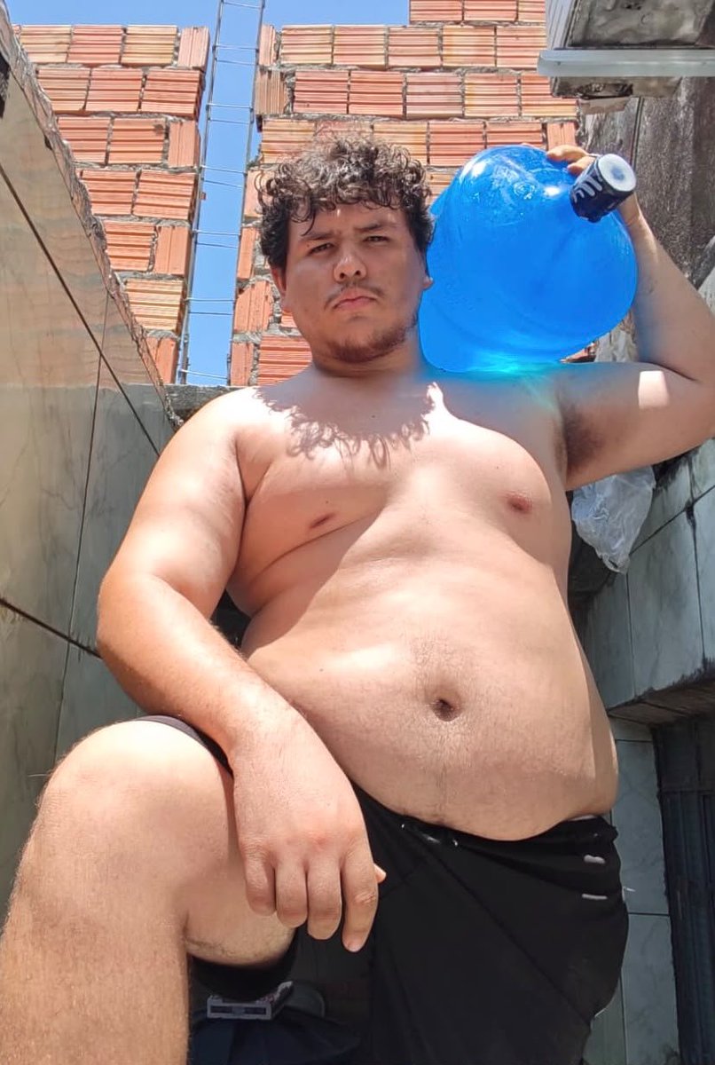 Italo_Silveira_'s tweet photo. Amo um #Fatboyfriday https://t.co/TfpmJZdEen