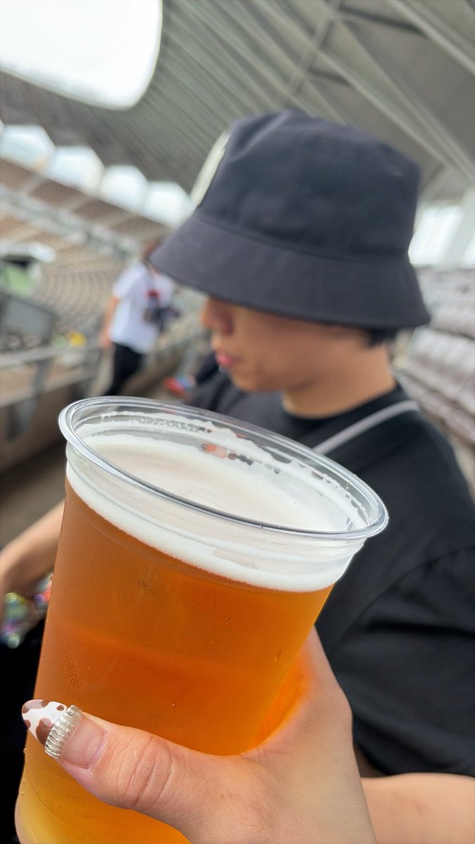 miichan_508's tweet photo. ロッキン！雨！乾杯🍻 https://t.co/I13kuWBepE