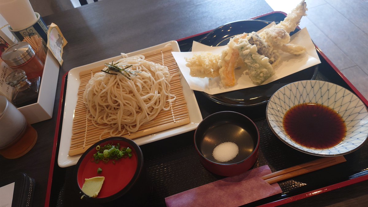 kqouk4's tweet photo. 穴子天ざる https://t.co/iUBy51rgQY