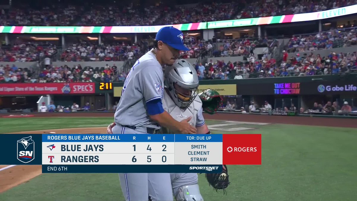 Beisbolpuro's tweet photo. BATERÍA MEXICANA

El debut del oaxaqueño José “Tibu” Rodríguez generó que los @BlueJays tuvieran nuevamente una batería conformada por mexicanos al tener al tijuanense Alejandro Kirk como catcher.

La última ocasión que se había dado una batería mexicana en Grandes Ligas fue el 2 de agosto de 2021, cuando Kirk le recibió pitcheos al relevista coahuilense Joakim Soria, también vistiendo ambos la franela de Toronto.

La primera batería conformada por mexicanos en Grandes Ligas fue en 1986 con Fernando Valenzuela y Alex Treviño jugando para los Dodgers.

#LaCasaDelRey