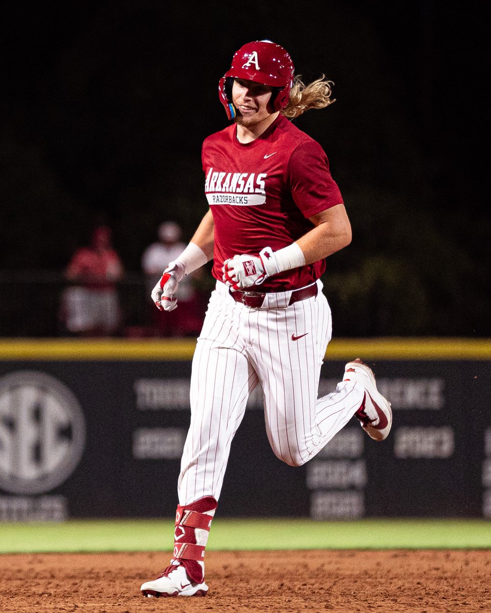 RazorbackBSB's tweet photo. Stew's still sluggin' 🤟 https://t.co/Em3K9RUExu
