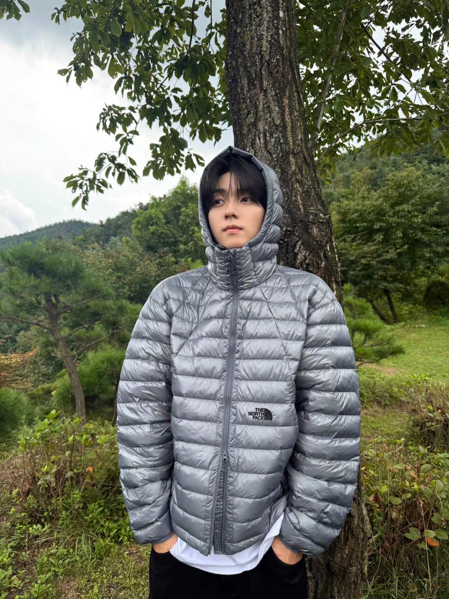 MOAPeruOficial's tweet photo. ❰ INSTAGRAM ¦ 260918 ❱

Actualización de #SOOBIN (@/page.soobin)

“#/Publicidad Preparado para el otoño con @/thenorthface_whitelabel 🍂
#/TheNorthFace #/WhiteLabel #/CalixJacket #/TheNorthFaceLightweightDown” [1]

➥ https://t.co/4JcEcqHLM1
___
#TXT 
#투모로우바이투게더 
#TOMORROW_X_TOGETHER 
#최수빈 #수빈
@TXT_members
@TXT_bighit

© MOA Peru