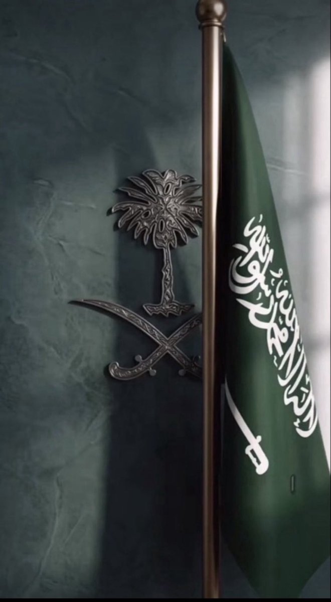 Nouratwiit's tweet photo. سماء لا يُطال غمامها و أرض لايمس ثراها #الحوثي_يستهدف_مكة #السعوديه_خط_أحمر https://t.co/67r0Y2NDrg