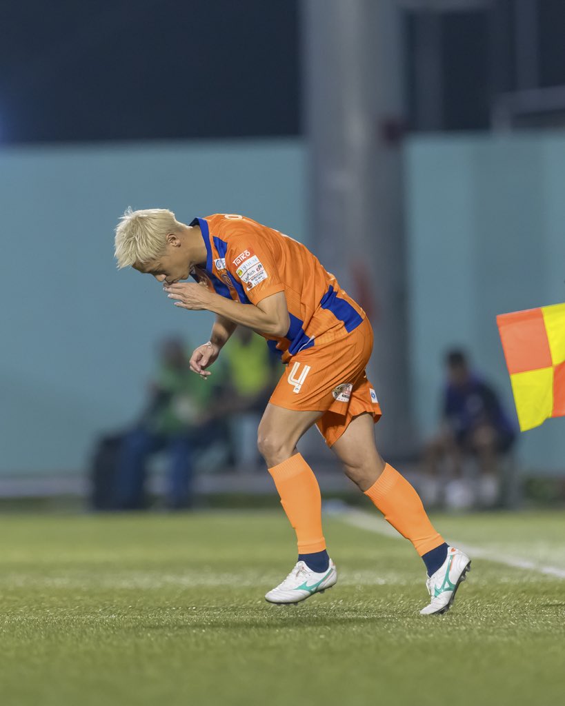 FCJurong's tweet photo. 𝑯𝒐𝒏𝒅𝒂 𝒊𝒔 𝒃𝒂𝒄𝒌. 🔥

Back on the pitch, back in action.
The journey continues.

本田圭佑、再びピッチへ。🔥
戦いの舞台へ。挑戦は、ここから続いていく。

#本田圭佑
#fcjurong #FCジュロン
#FOREVERJURONG https://t.co/FOPwHXst4y