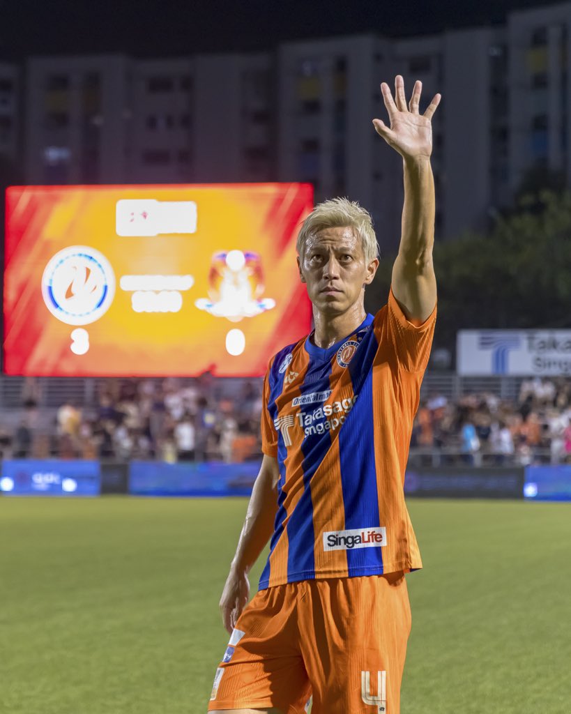 FCJurong's tweet photo. 𝑯𝒐𝒏𝒅𝒂 𝒊𝒔 𝒃𝒂𝒄𝒌. 🔥

Back on the pitch, back in action.
The journey continues.

本田圭佑、再びピッチへ。🔥
戦いの舞台へ。挑戦は、ここから続いていく。

#本田圭佑
#fcjurong #FCジュロン
#FOREVERJURONG https://t.co/FOPwHXst4y